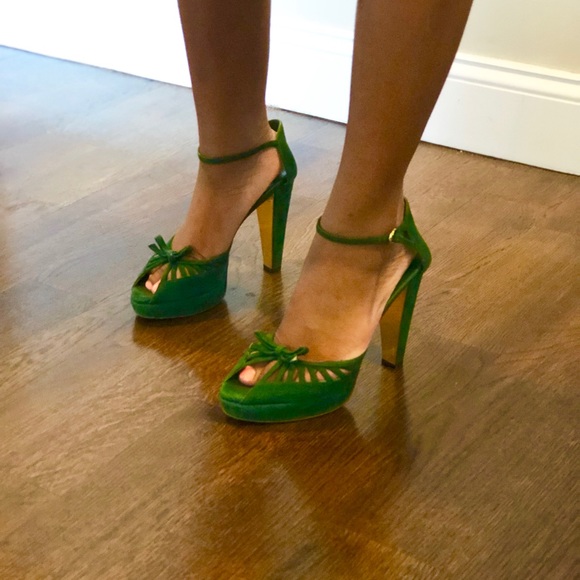 Green suede Gucci heels - Picture 4 of 12